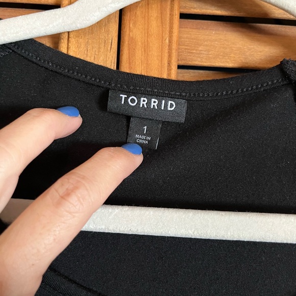 Soft Jersey Popover Trapeze Dress with Sheer Lace Shoulders and Sleeves size 1 - Picture 4 of 6